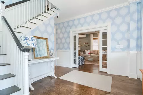 Entry Way - 89 Cliff Ave, Winthrop, MA 02152 photo 2 of 7