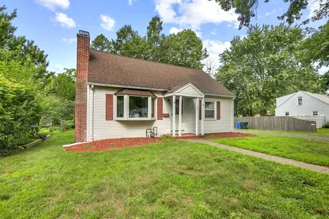 146 Harkness Ave, Springfield, MA 01118 photo 2