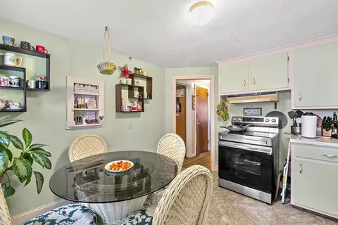 146 Harkness Ave, Springfield, MA 01118 photo 7