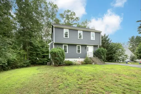 95 Union Park St, Hanson, MA 02341