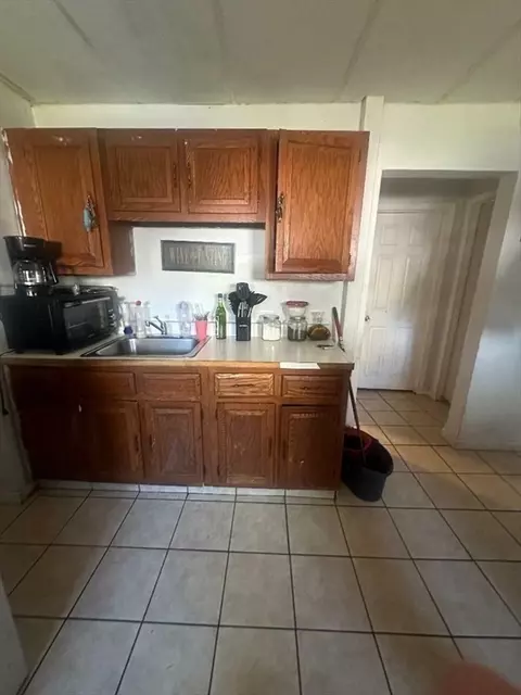 79 Keith St, Springfield, MA 01108 photo 13