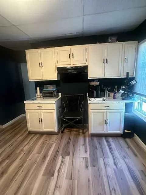 79 Keith St, Springfield, MA 01108 photo 4