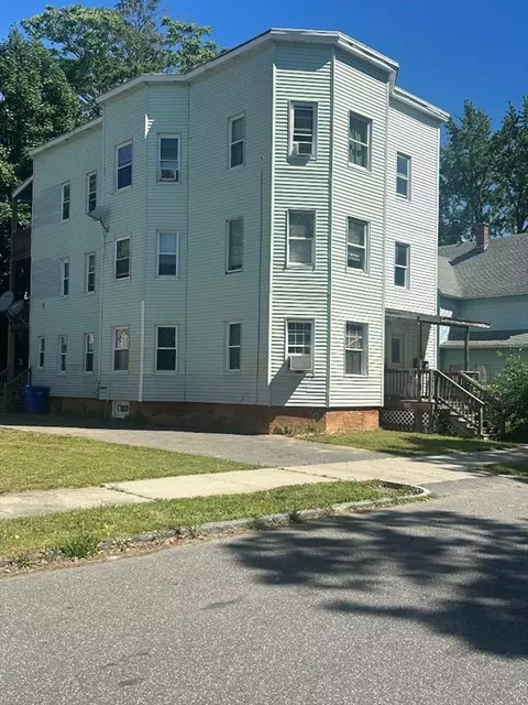 79 Keith St, Springfield, MA 01108