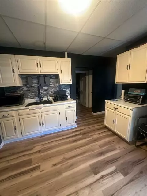 79 Keith St, Springfield, MA 01108 photo 3