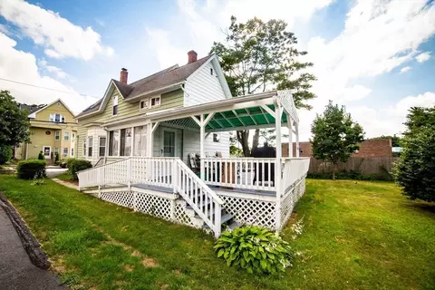 Exterior - 7 Greendale Ave, Worcester, MA 01606 photo 2 of 5