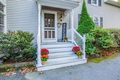384 Pleasant St, Canton, MA 02021 photo 5
