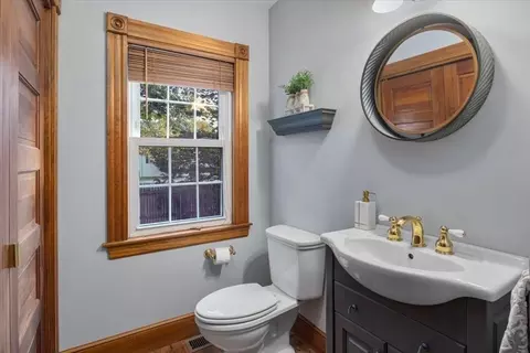 384 Pleasant St, Canton, MA 02021 photo 12