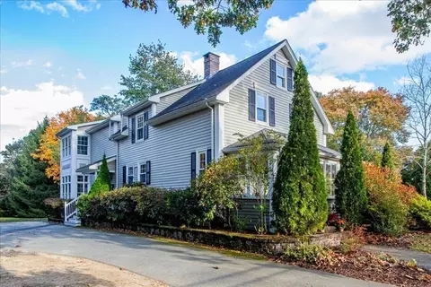 384 Pleasant St, Canton, MA 02021 photo 3