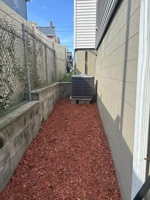 42 Warren St, Everett, MA 02149 photo 4