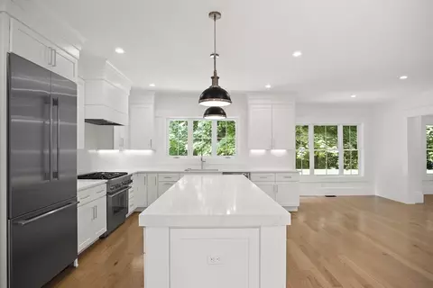 36 Avon Rd, Wellesley, MA 02482 photo 9