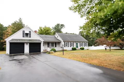 1635 Middleboro Ave, Taunton, MA 02718