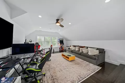 182 Bailey St, Canton, MA 02021 photo 32
