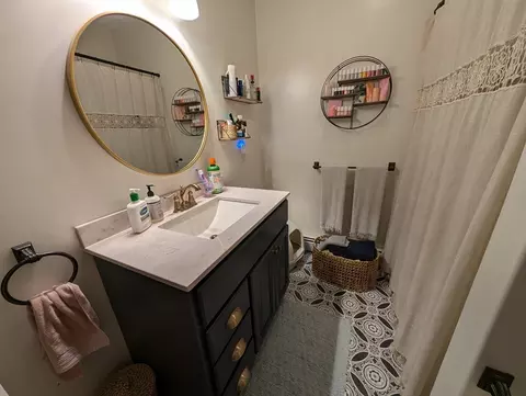 Bath - 313 Durfee St #2S, Fall River, MA 02720 photo 1 of 2