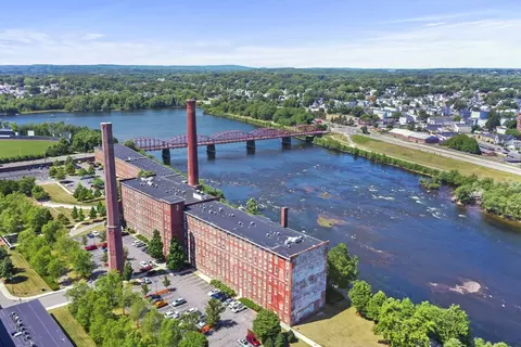 52 Lawrence Dr #M210, Lowell, MA 01854