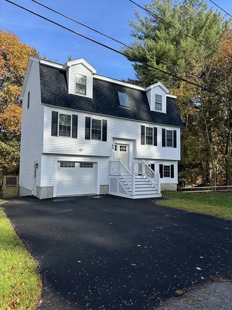 4 Bartlett Rd, Methuen, MA 01844