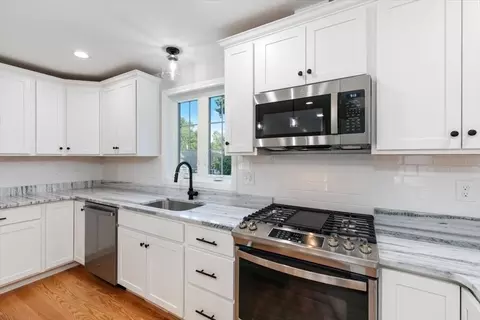 4 Bartlett Rd, Methuen, MA 01844 photo 8