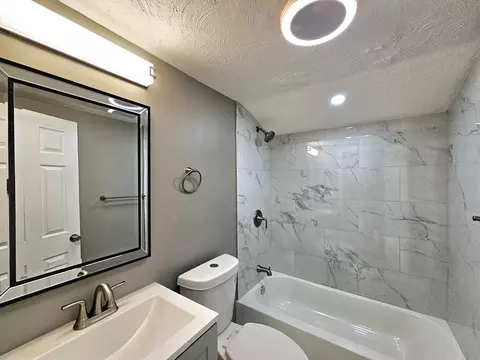 14 Spring St, Framingham, MA 01702 photo 6