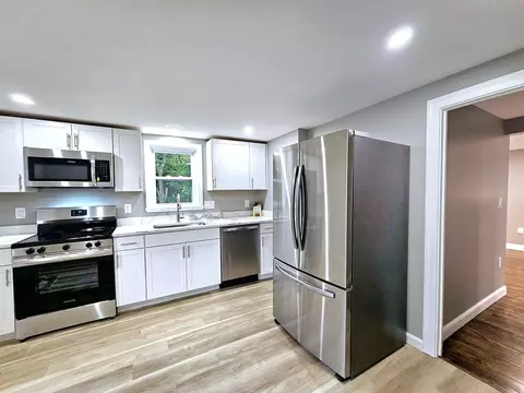 14 Spring St, Framingham, MA 01702 photo 4