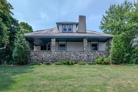 957 Commercial St, Weymouth, MA 02189