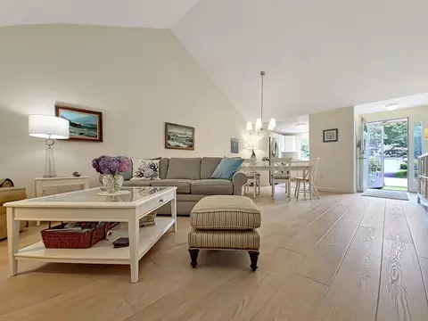10 Upland Cir #10, Mashpee, MA 02649 photo 9