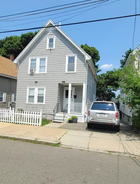 31 Sea St, Everett, MA 02149