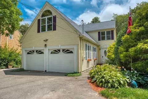367 Thrasher St, Taunton, MA 02780