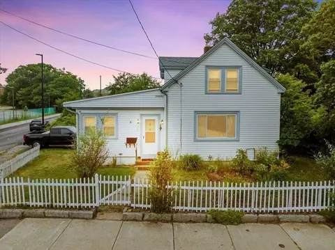 Exterior - 346 Elsbree St, Fall River, MA 02720 photo 3 of 6