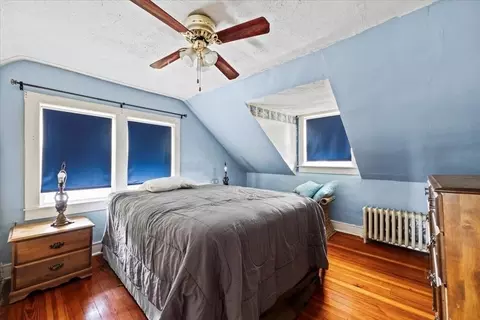 Bedroom - 346 Elsbree St, Fall River, MA 02720 photo 3 of 4