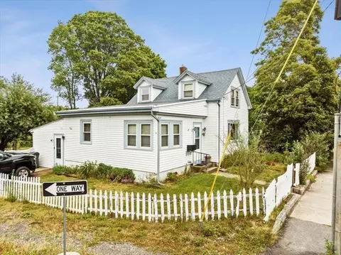 Exterior - 346 Elsbree St, Fall River, MA 02720 photo 2 of 6
