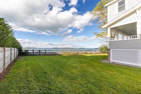 Exterior - 60 Howe St, Hingham, MA 02043 photo 6 of 7