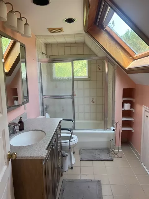 75 Madison St, Dedham, MA 02026 photo 12