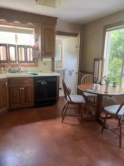75 Madison St, Dedham, MA 02026 photo 8