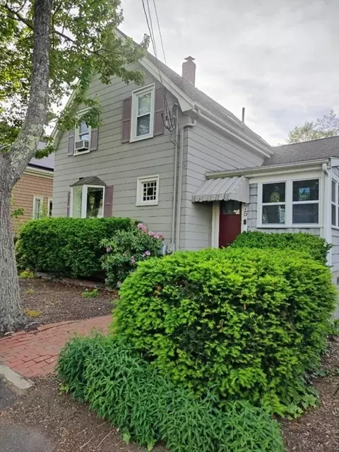 75 Madison St, Dedham, MA 02026