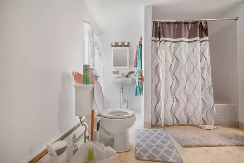 377 Hartwell St, Fall River, MA 02721 photo 7
