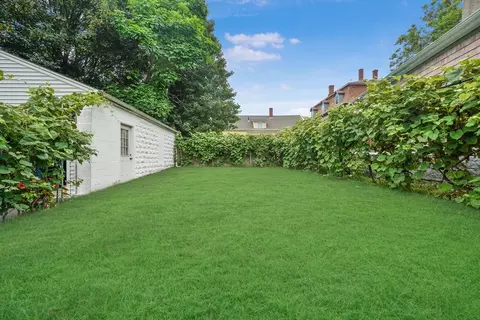 377 Hartwell St, Fall River, MA 02721 photo 4