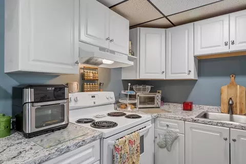252-258 E Main St, Orange, MA 01364 photo 17