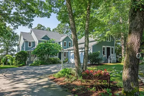 147 G Cadmans Nck, Westport, MA 02790