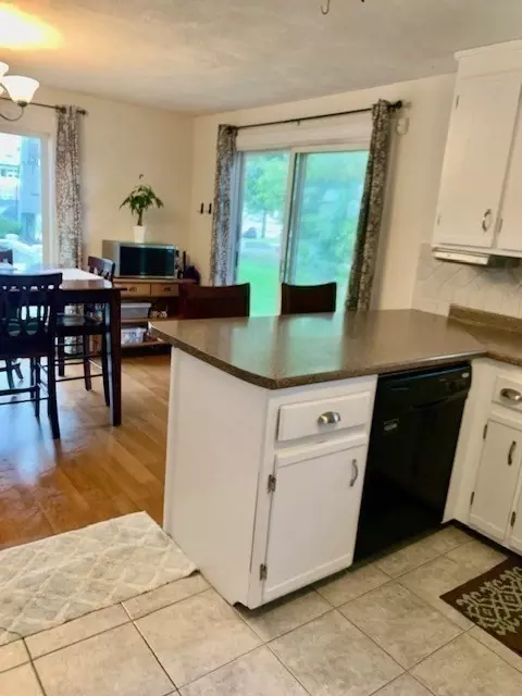 32 Frederick St # 1, Dracut, MA 01826