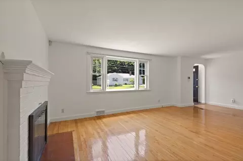 9 Leonard Rd, Sharon, MA 02067 photo 8