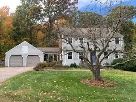 21 Footpath Rd, Chelmsford, MA 01824