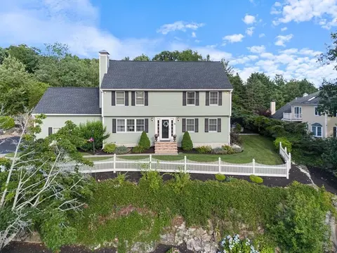 28 Blacksmith Way, Saugus, MA 01906 photo 2