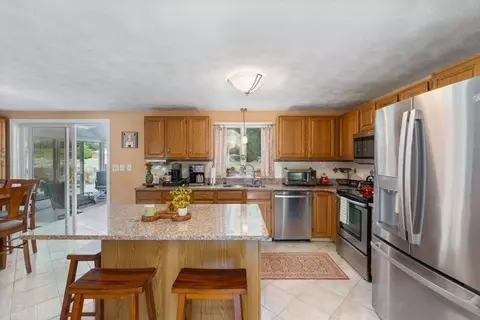 28 Blacksmith Way, Saugus, MA 01906 photo 10