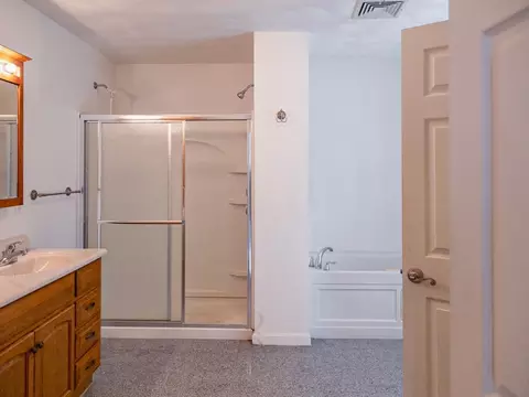 192 Midget, Warwick, RI 02886 photo 5