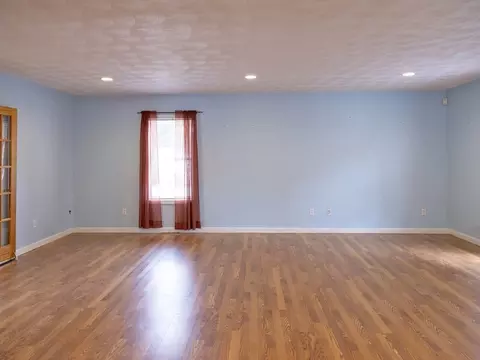 192 Midget, Warwick, RI 02886 photo 3