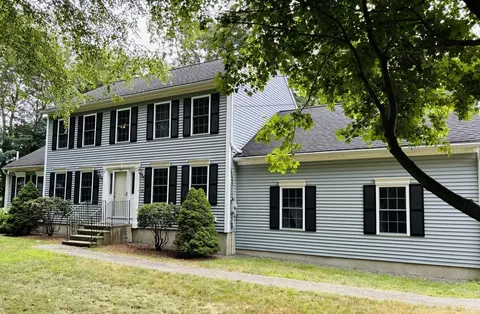 22 Lawrence St, Leominster, MA 01453