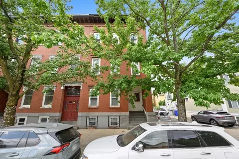 368 Main St #2, Boston, MA 02129