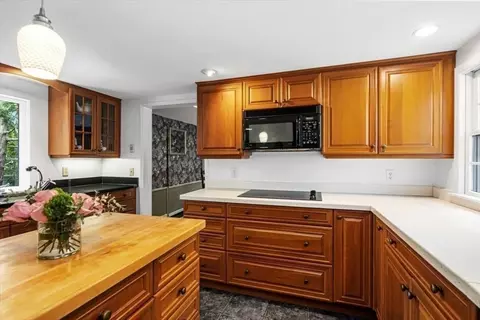 39 Downing St, Hingham, MA 02043 photo 10