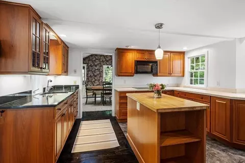 39 Downing St, Hingham, MA 02043 photo 7