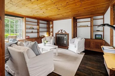 39 Downing St, Hingham, MA 02043 photo 13