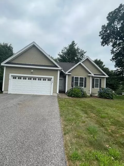 24 Haywood Cir, Mendon, MA 01756